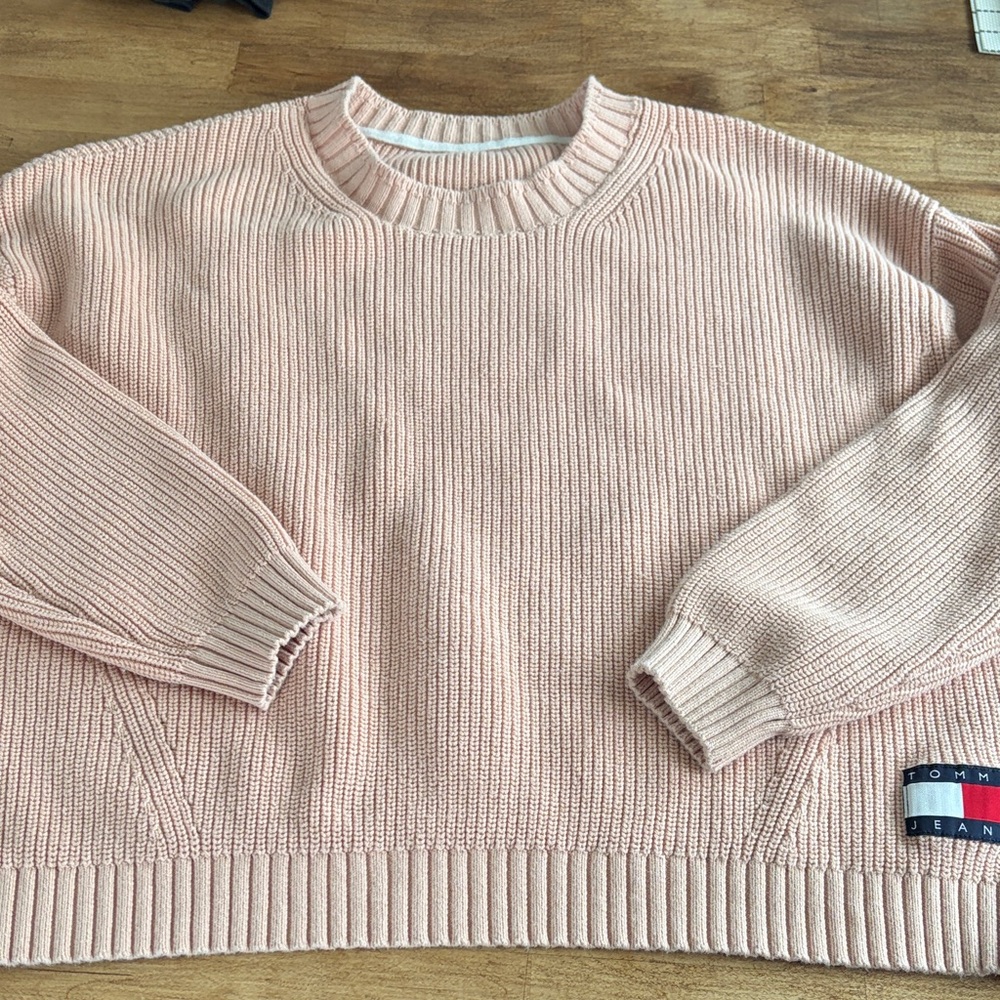 Tommy Hilfiger Women's Light Pink Crew Neck Sweater